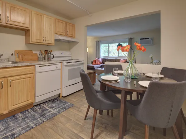 Rockingham Village Apartments, 116 Cimarron Dr #118-D03, Seabrook, NH 03874