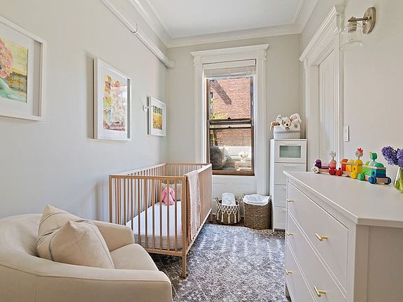 5th image of 806 Carroll St #4