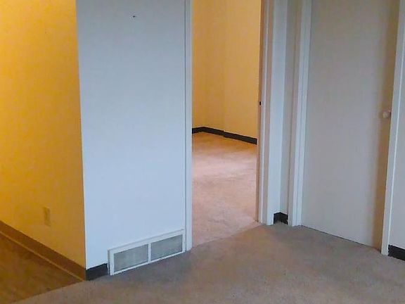 5th image of 1105 2nd Ave APT 35