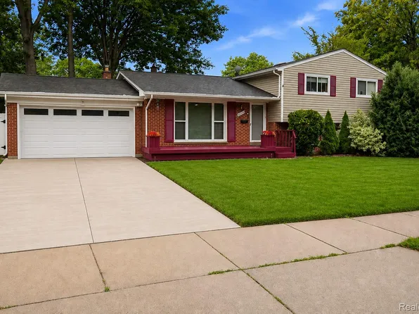 20395 Briarwood Ct, Southfield, MI 48076