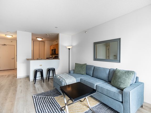4th image of 222 N Columbus Dr APT 3307