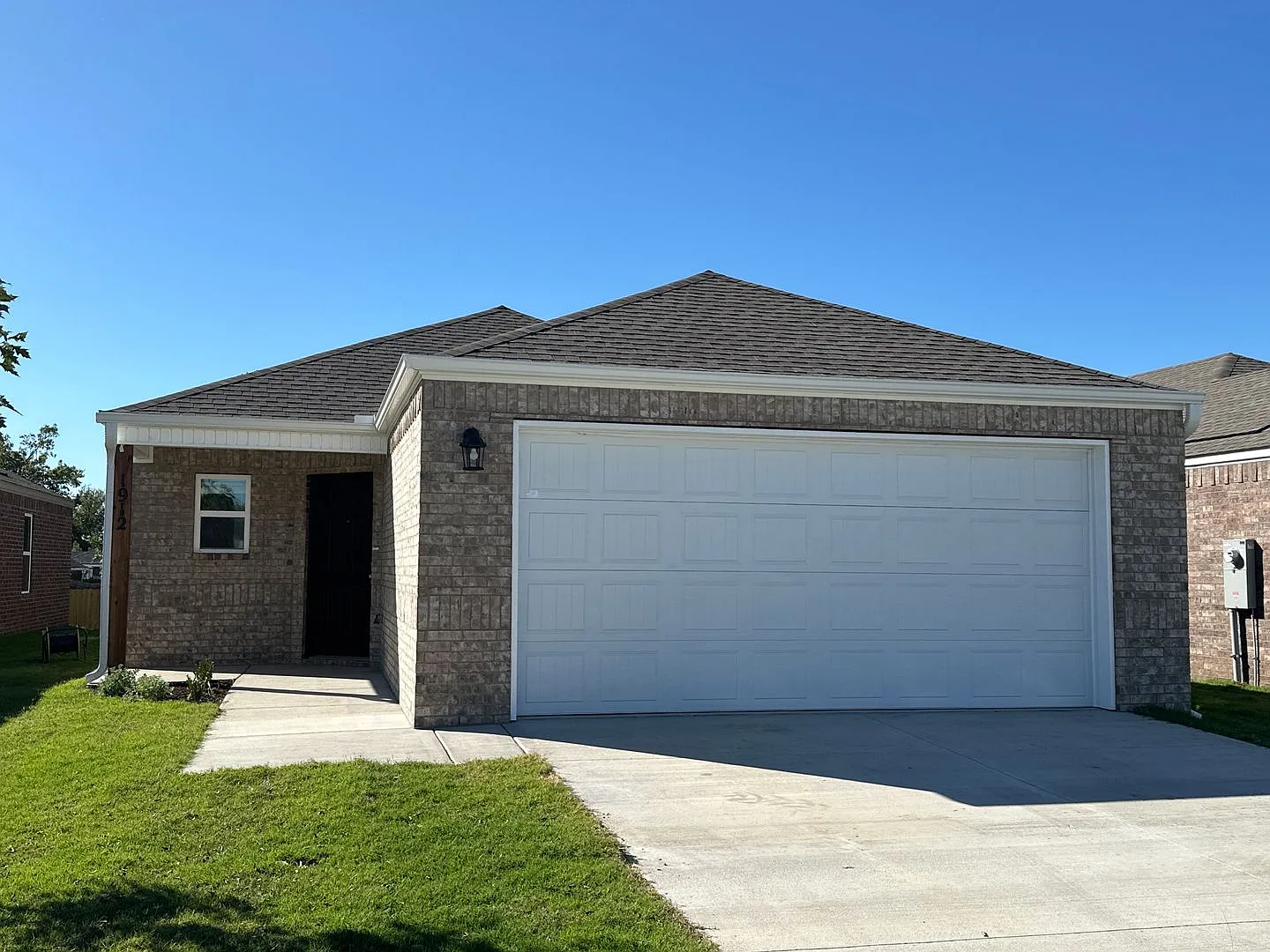 Pre-Leasing Now! | Spacious 4-Bedroom, 2-Bath Home In Barberry Court — Photo 2