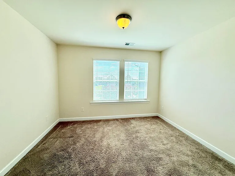 5633 Garrow Glen Rd — Photo 12