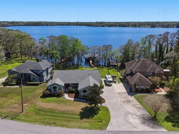 834 Millshore Dr, Chuluota, FL 32766