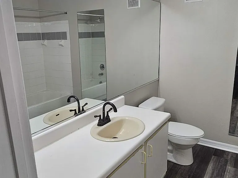 5614 Pinnacle Heights Cir #201 — Photo 15