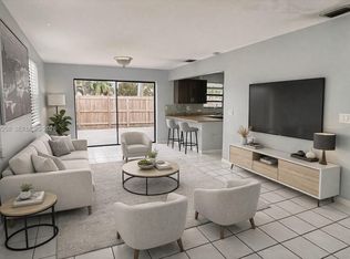 10900 NW 7th St #101, Miami, FL 33172