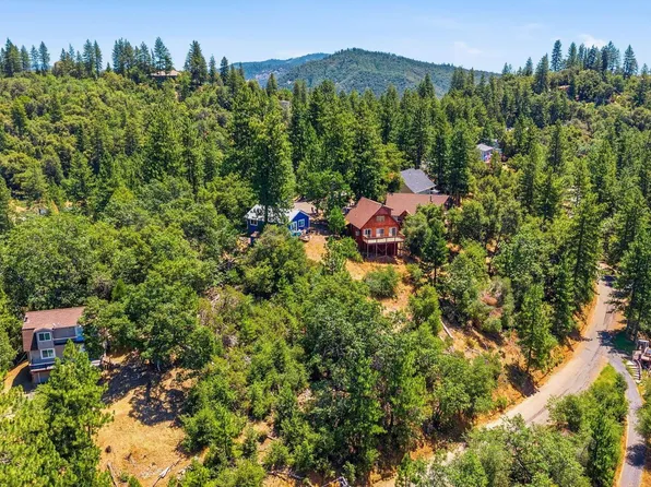 Deerhaven Dr, Tuolumne, CA 95379