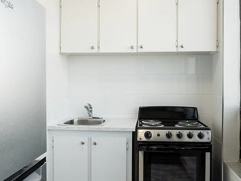 2360 Dundas St W #2350 — Photo 40