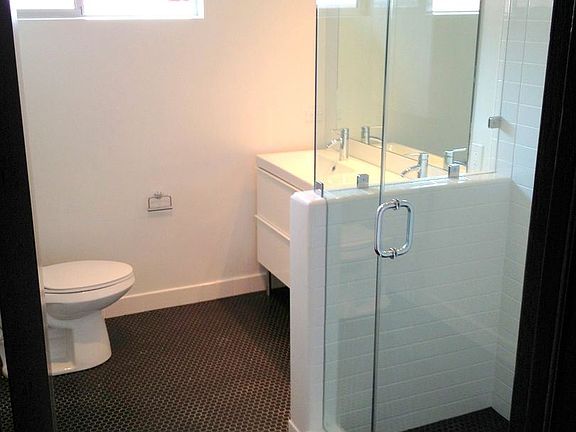 2nd image of 8233 Blackburn Ave APT 6