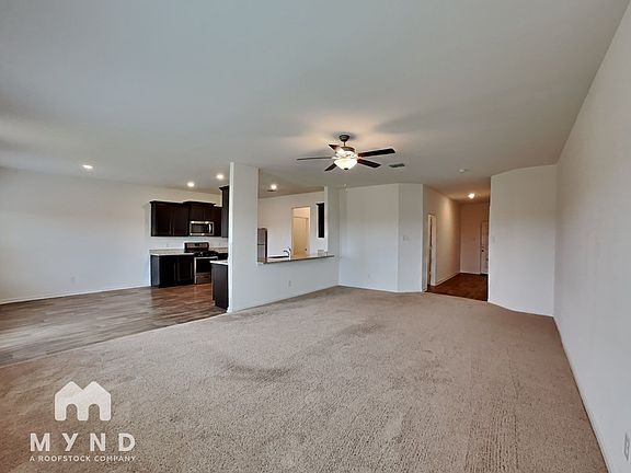 3rd image of 4011 Trail De Paris