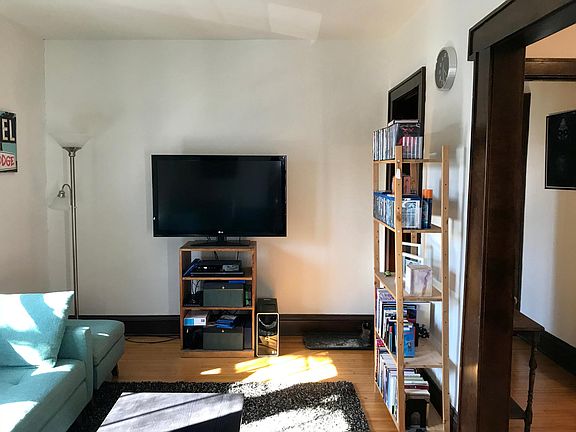 3rd image of 2871 Irving Ave S #244