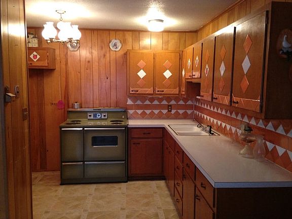 3rd image of 2841 Wayside Dr W