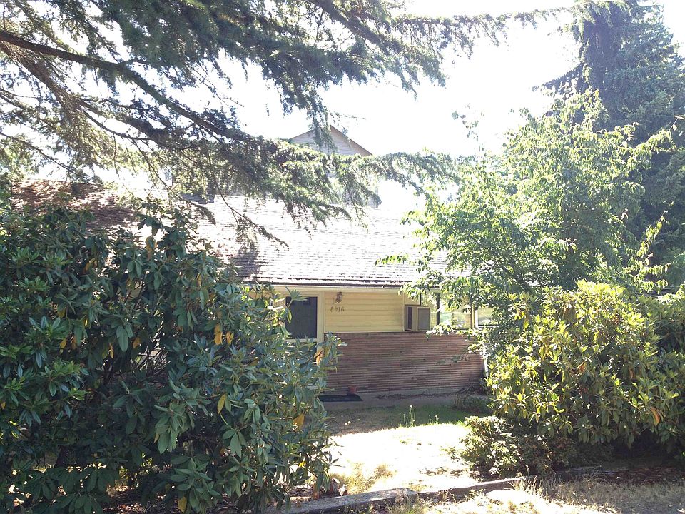 2nd image of 3207 NE 90th St