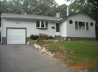 14 Antler Ln, South Setauket, NY 11720