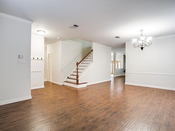 5th image of 3107 Preston Hall Dr