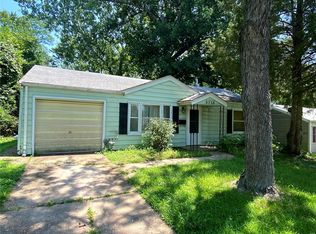 9738 Lorna Ln, Saint Louis, MO 63136
