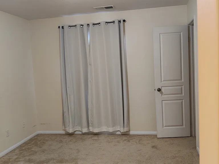 853 Almond Rd — Photo 10