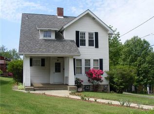 10 Angle St, Connellsville, PA 15425