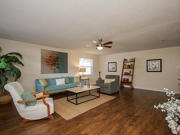 3rd image of 2244 Buena Vista Dr