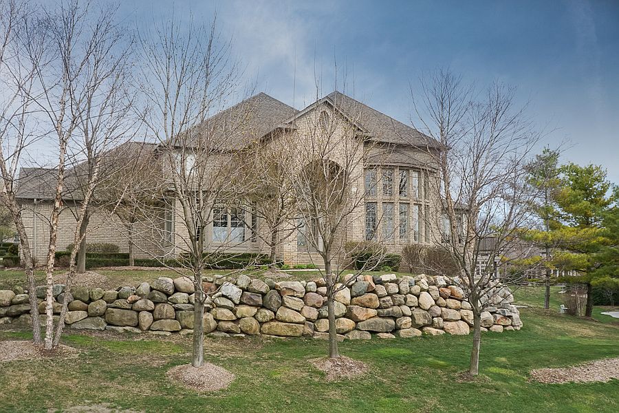 6704 Cascade Ct Clarkston MI Zillow