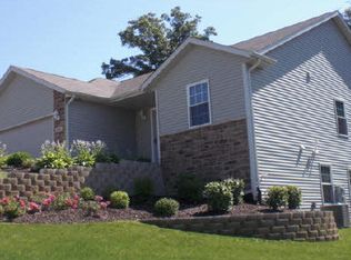 603 Mill Ridge Dr #10R, Byron, IL 61010