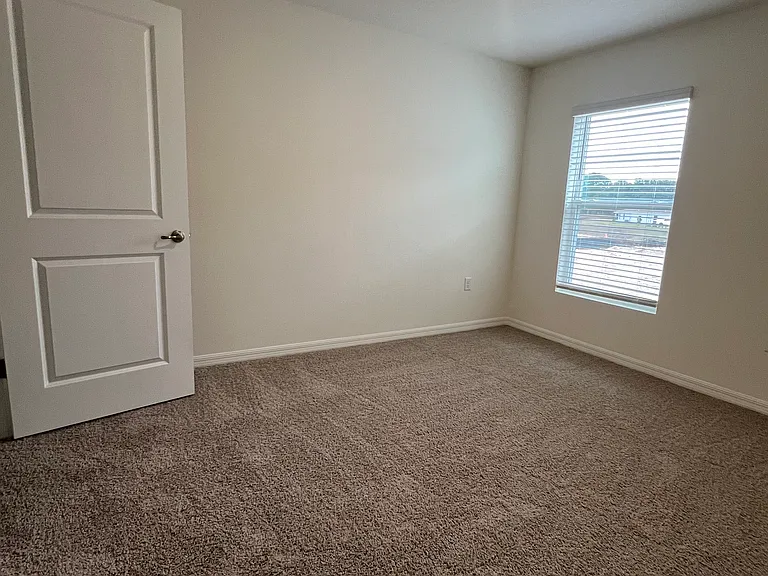 5721 SW 132nd Pl — Photo 13