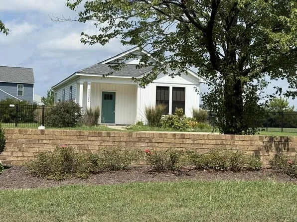 22322 Parsons Cir, Cape Charles, VA 23310