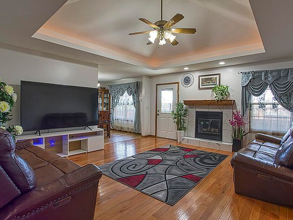 2nd image of 2504 E Verona Street