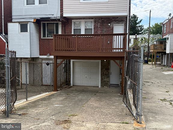 5th image of 1835 Dallas St