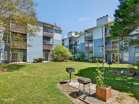 2nd image of 4230 Wilshire Boulevard #304d