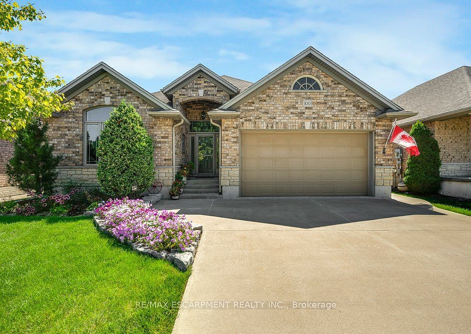 1st image of 100 Willowdale Cres