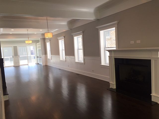 2nd image of 6225 N Fairfield Ave