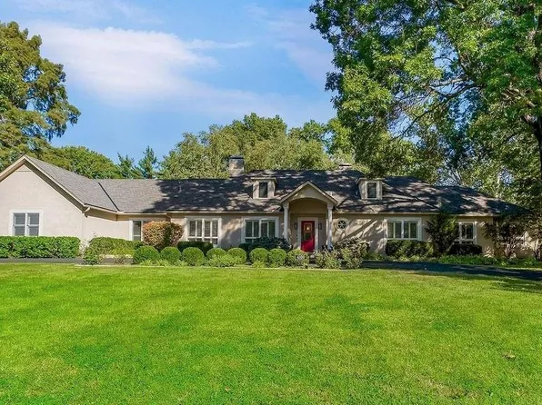 4100 W 90th Ter, Prairie Village, KS 66207