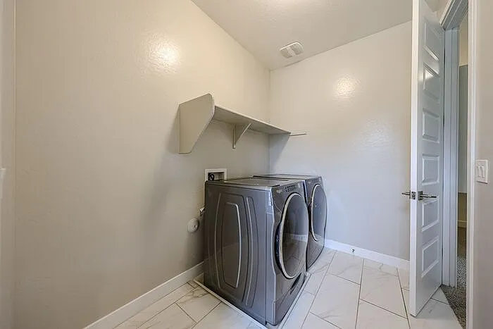 2044 W Trotter Trl — Photo 27