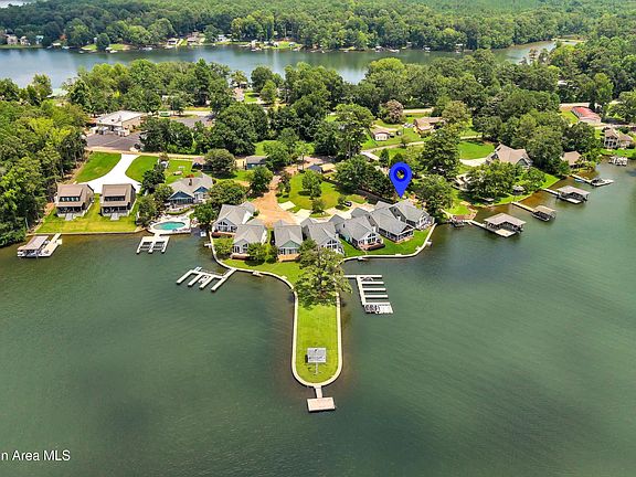 3rd image of 42 Shoreline Ct