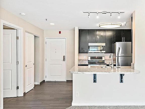 4th image of 6400 Christie Ave APT 3121