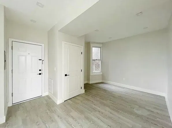 88 Wallis Ave, Jersey City, NJ