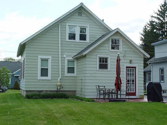 2nd image of 8 Woodland Ave