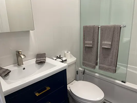 Rented by 18 REALTY | media 25