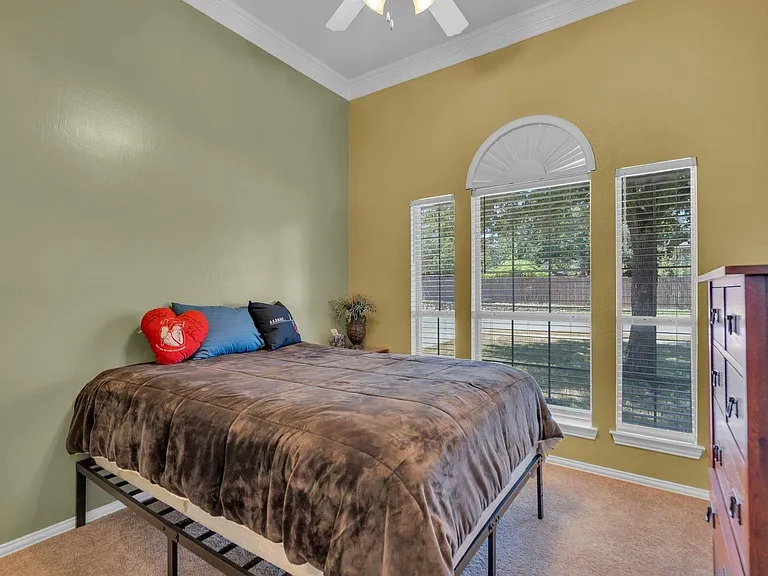 3917 Miramar Dr — Photo 21