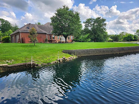 2nd image of 7966 Lake Terrace Ct