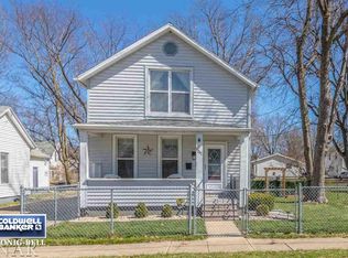 1217 N Oak St, Bloomington, IL 61701