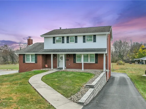 12370 Longview Dr, Irwin, PA 15642