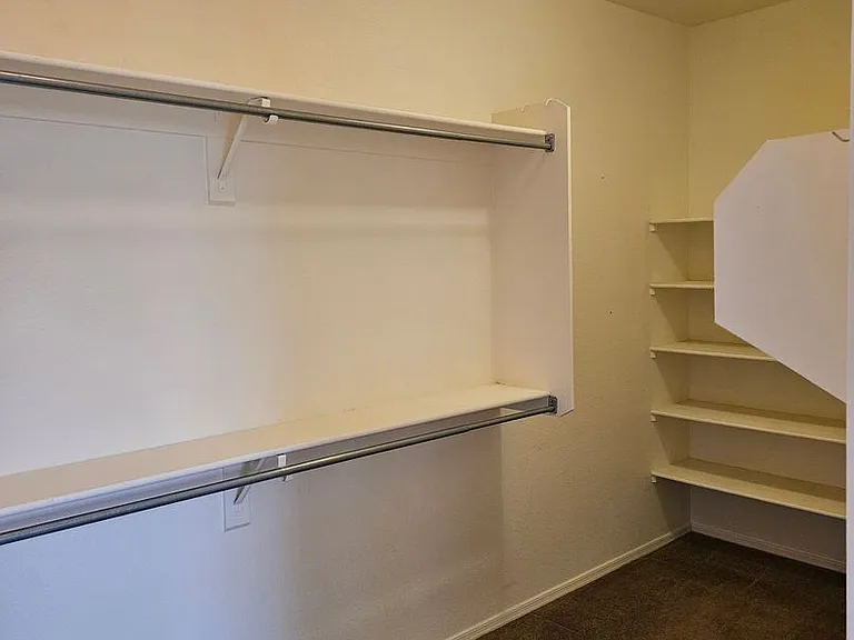 890 E Kyle Ct — Photo 16