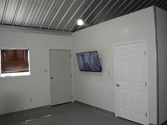 5th image of 1415 County Road 269