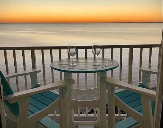4th image of 2506 N ROCKY POINT DRIVE #454