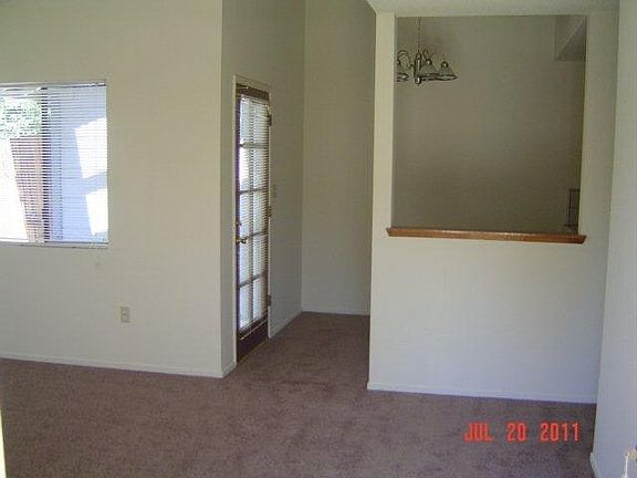 3rd image of 5909 Auburn Oaks Dr APT D