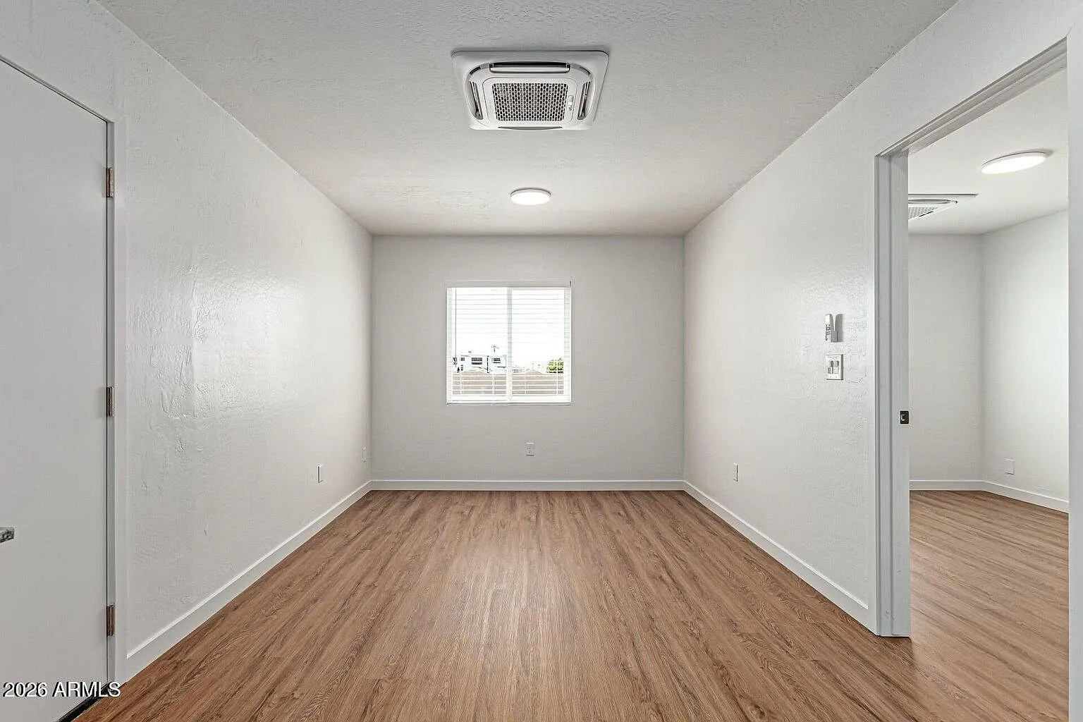 1 bed, 1.0 bath, 450 sqft, $1,200 — Photo 3