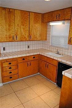 3rd image of 555 E Essex St