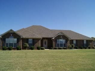 16636 Bellewood Dr, Athens, AL 35613